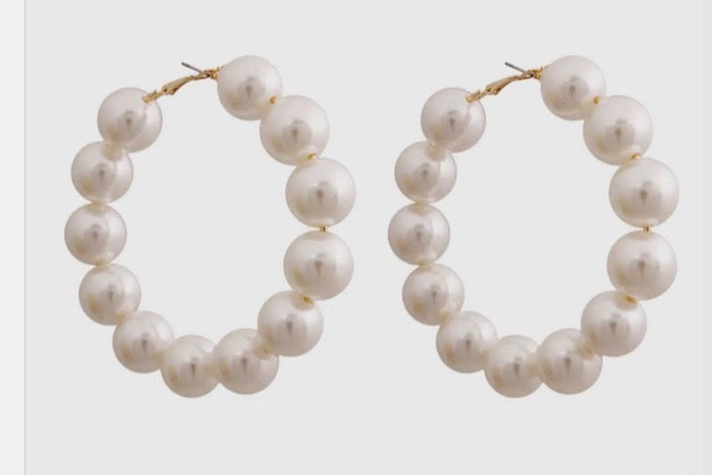 Goldie Luxe Pearl Hoop Earrings
